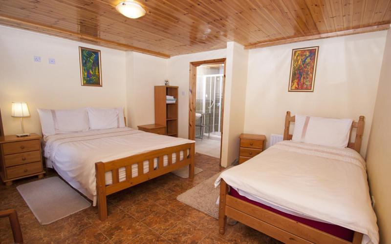 Beezies Self Catering Cottages Grange  Dış mekan fotoğraf