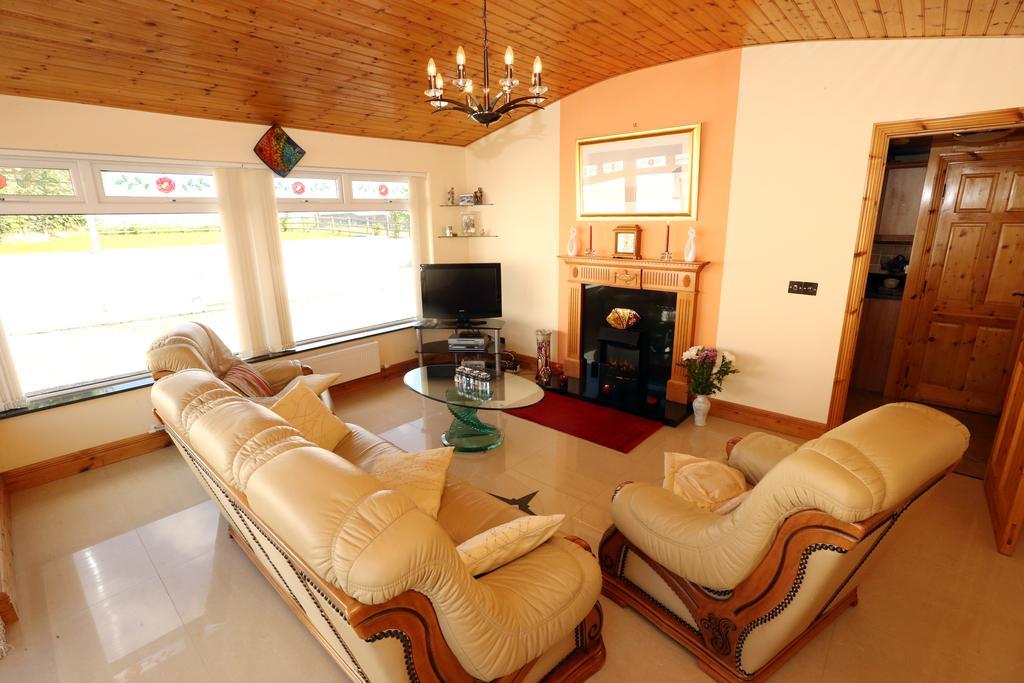 Beezies Self Catering Cottages Grange  Dış mekan fotoğraf