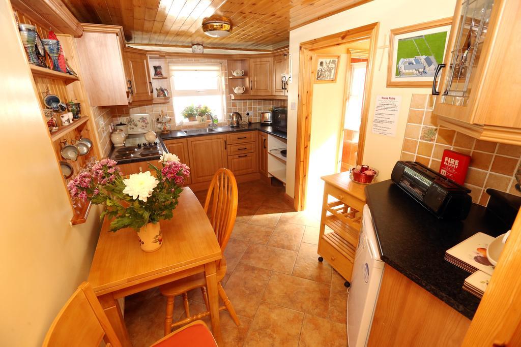 Beezies Self Catering Cottages Grange  Dış mekan fotoğraf
